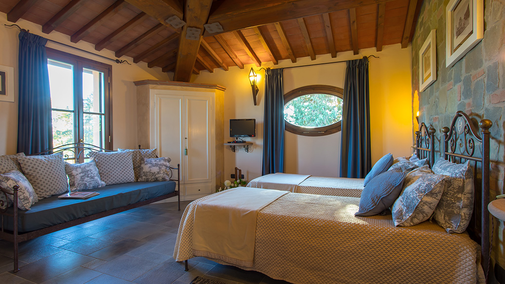 villa montelopio toskana weiteres schlafzimmer