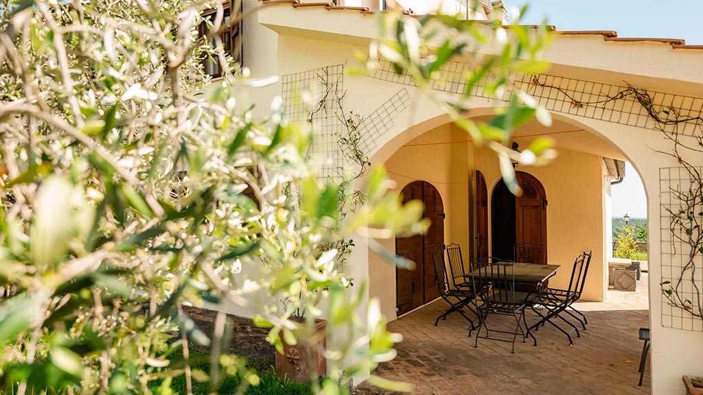 villa lupinaio alleinlage mit pool italienische terrasse