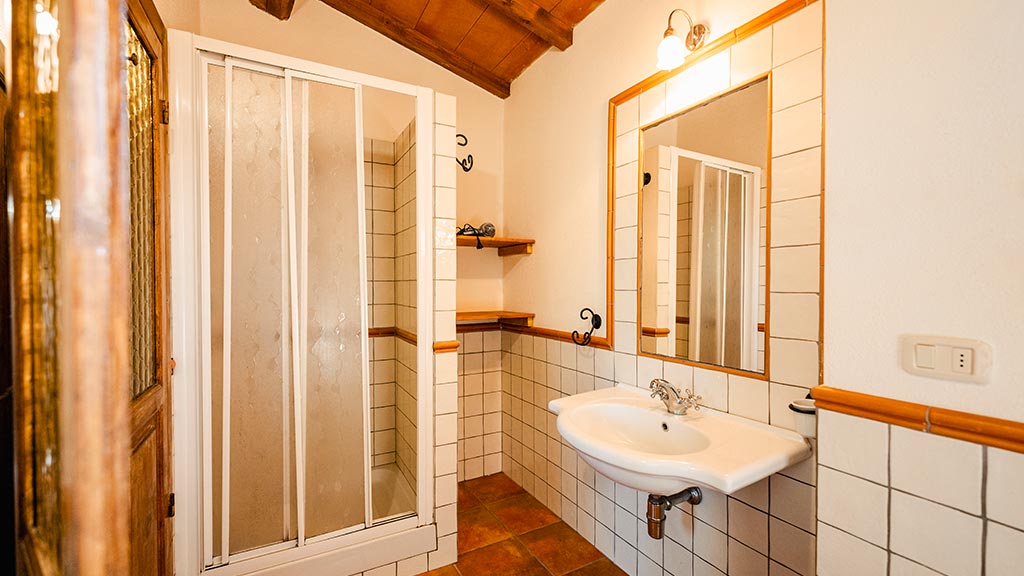 ferienhaus cipresso im landesinneren gemeinschaftspool badezimmer mit dusche