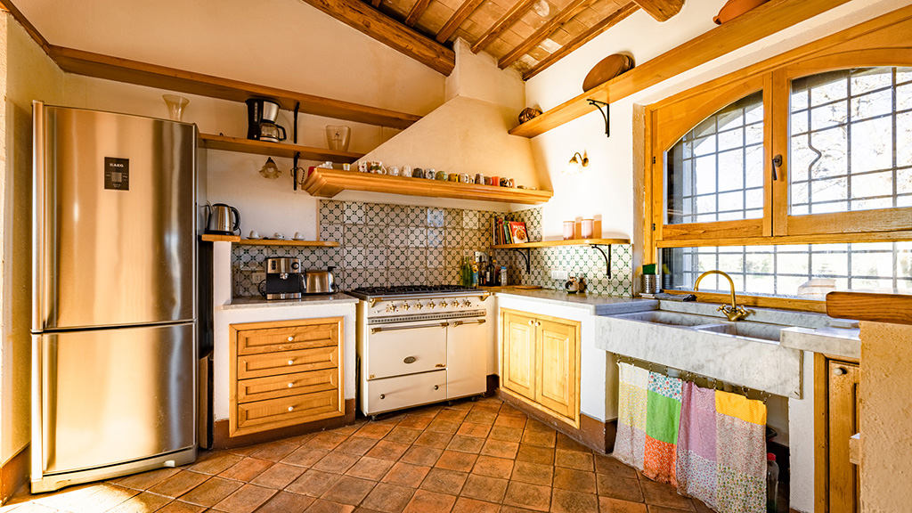 ferienhaus montecavallo saturnia toskana kueche voll ausgestattet