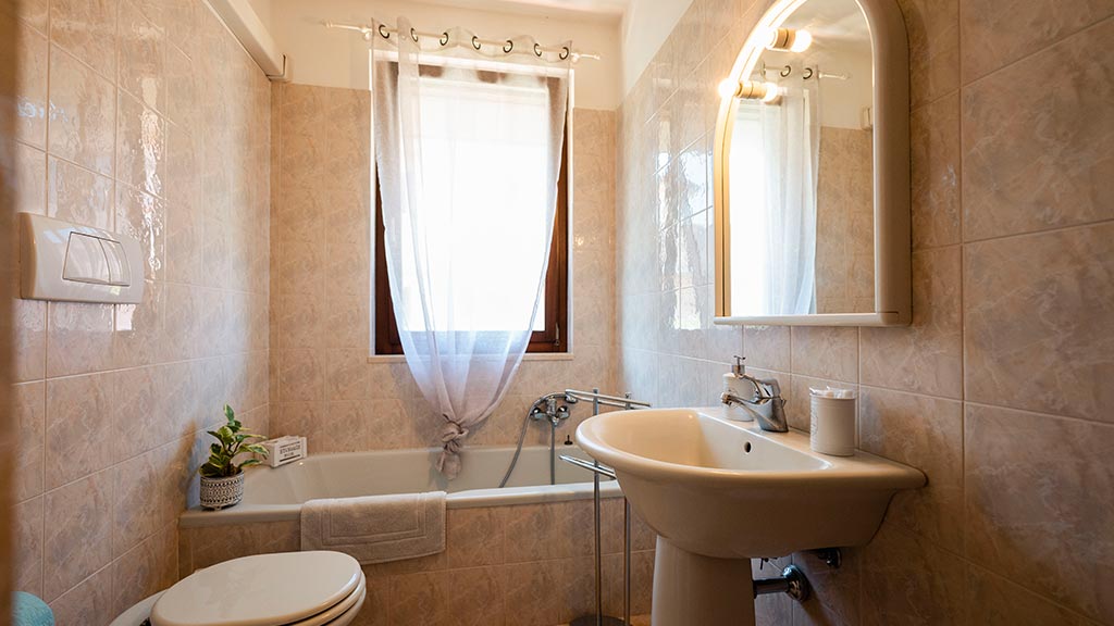 ferienhaus sabrina meernaehe mit grossem garten badezimmer