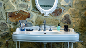 ferienhaus casale brigante badezimmer spüle
