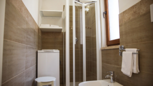 ferienhaus san valentino toskana maremma badezimmer