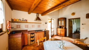 ferienhaus cipresso im landesinneren gemeinschaftspool essbereich