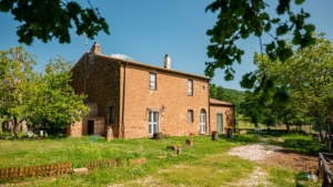 ferienhaus ermida in alleinlage mit pool whirlpool aussenansicht