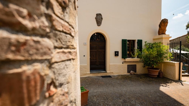 ferienhaus il palazzo sued toskana die eingangstuer