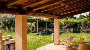 ferienhaus leformiche alleinlage mit grossem garten sonnengeschuetzte terrasse