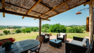 ferienhaus poggio di luca alleinlage ausblick pool loungebereich
