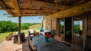 ferienhaus poggio di luca alleinlage ausblick pool terrasse