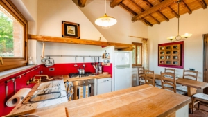 ferienhaus poggio di luca alleinlage ausblick pool toskanische kueche