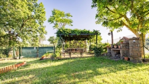 ferienunterkuenfte in der toskana bilder garten mit grillbereich