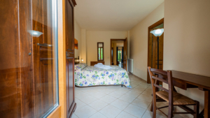 ferienwohnung giglio toskana terme di sorano blick in das schlafzimmer