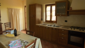 Ferienwohnung La Luce Acacia Esstisch