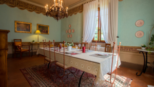 villa angelica toskana esszimmer
