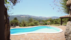 villa dondolini blick auf den pool