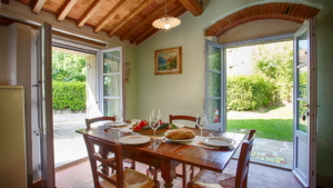 Villa La Capanna Toscana Esstisch
