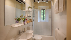 villa la casina badezimmer toskana