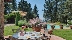 villa la casina garten mit pool und zitronenbaeumen