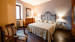 villa la maesta toskana wundervolles schlafzimmer