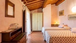 villa maria castelfiorentino toskana schlafzimmer einzelbetten