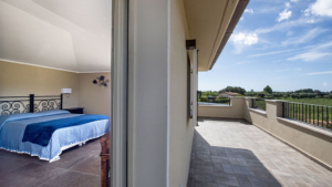 villa roberta in castiglione della pescaia schlafzimmer balkon