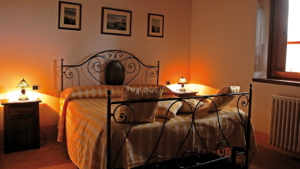 Villa Sant Angelo Country Schlafzimmer 2