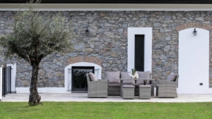 villa carrara chilllounge draussen