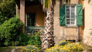 villa castellaccia traumanwesen mit pool toskana blick auf den balkon