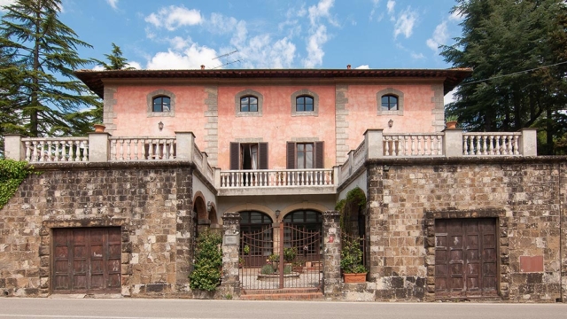 villa rosa von aussen